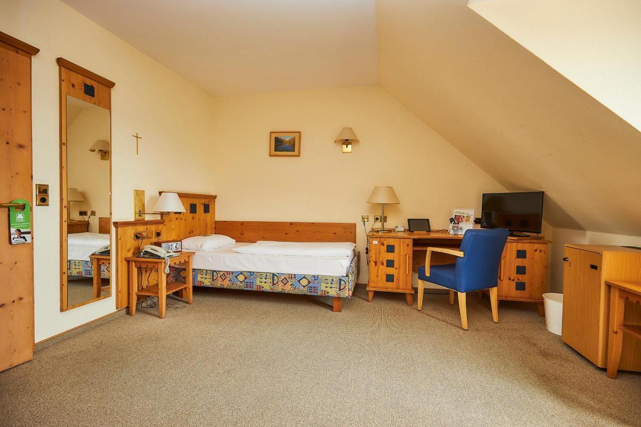 Flair-Hotel Zum Benediktiner Schwarzach am Main Ngoại thất bức ảnh