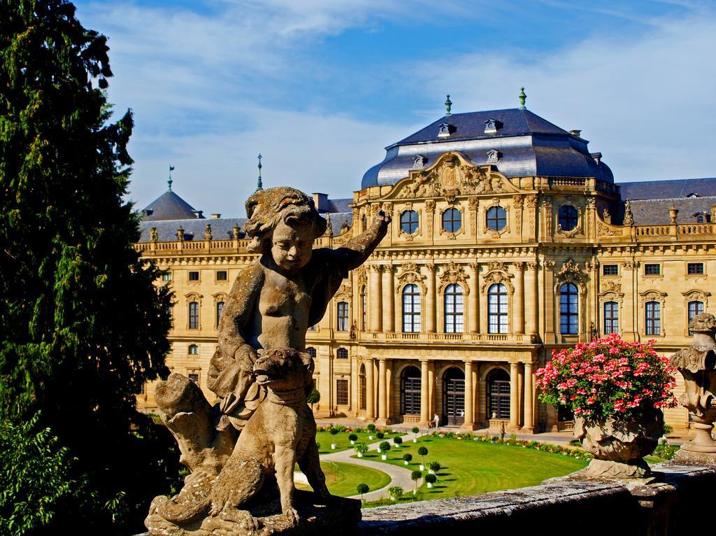 Flair-Hotel Zum Benediktiner Schwarzach am Main Ngoại thất bức ảnh