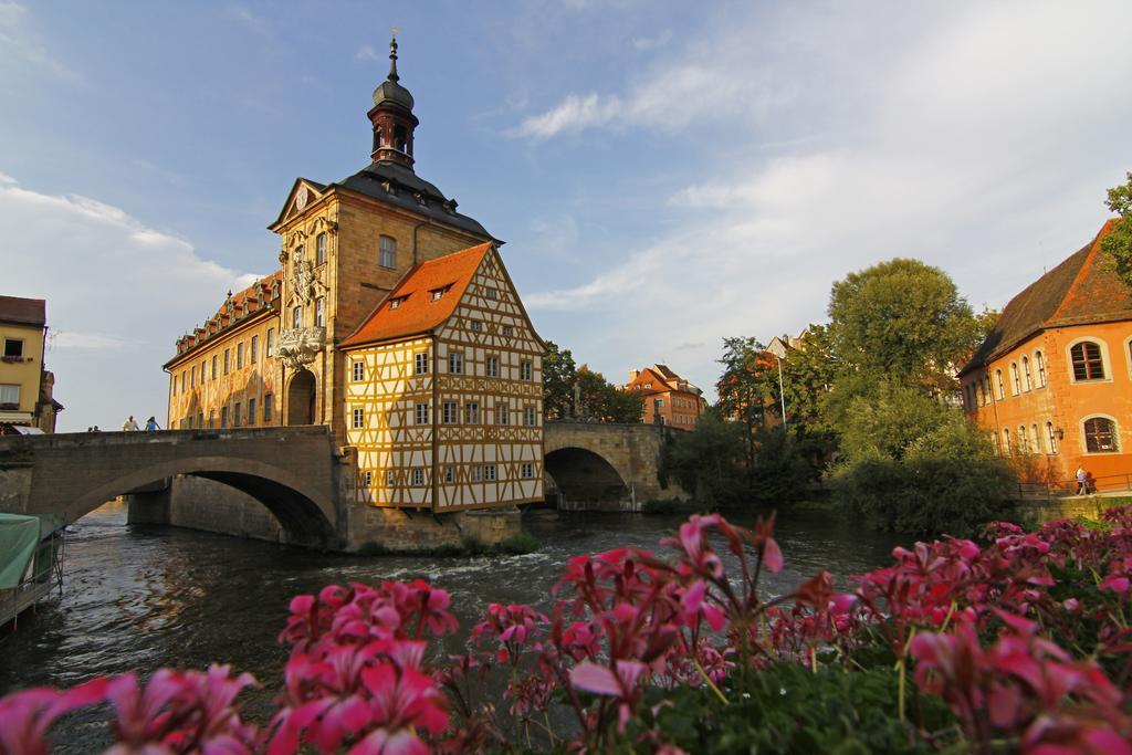 Flair-Hotel Zum Benediktiner Schwarzach am Main Ngoại thất bức ảnh