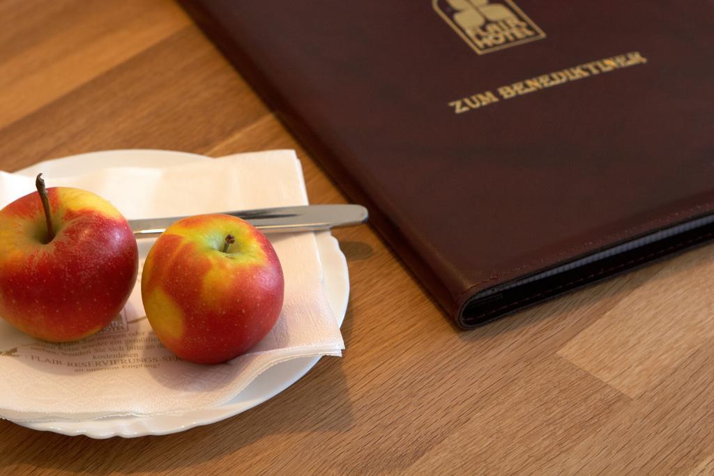 Flair-Hotel Zum Benediktiner Schwarzach am Main Phòng bức ảnh