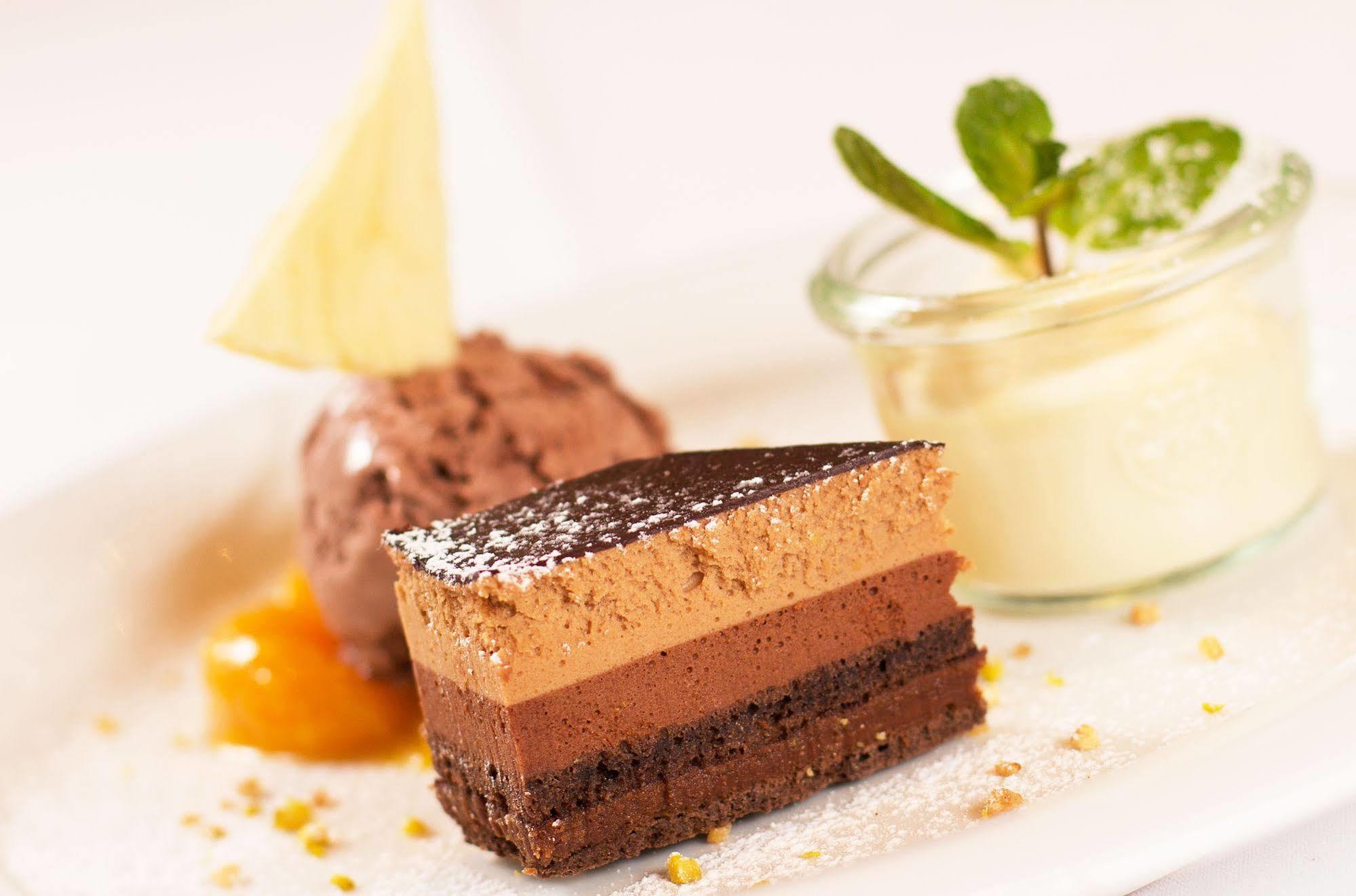 Flair-Hotel Zum Benediktiner Schwarzach am Main Ngoại thất bức ảnh